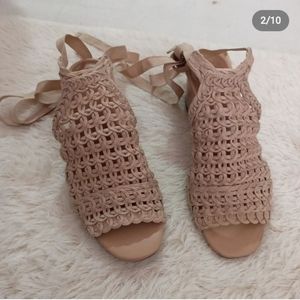 #2 Valero conte Woman tan fashion sandals